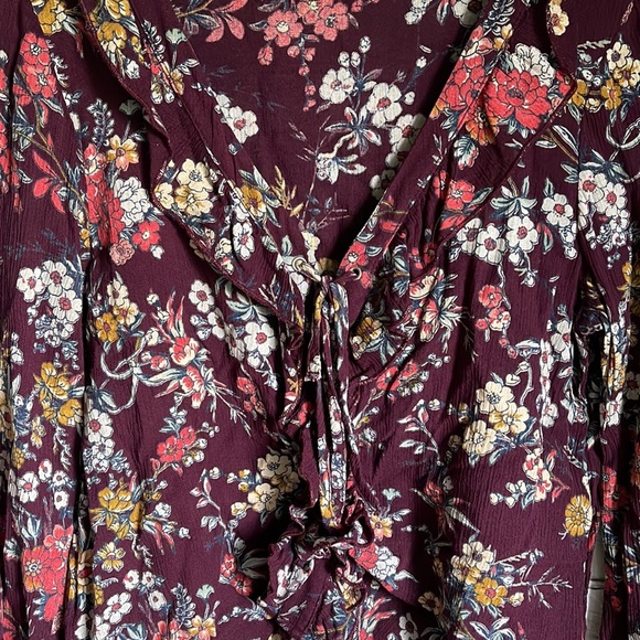 American Eagle Outfitters Plum Floral Long Sleeve Gauze Like Crop Top Size S - Picture 2 of 4